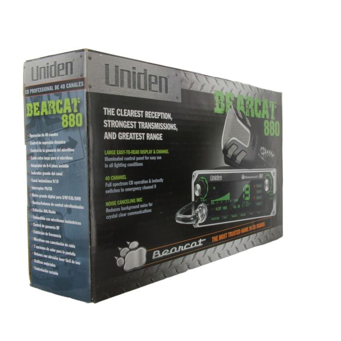 Uniden Bearcat 880 CB Radio with 7 Color Display Backlighting